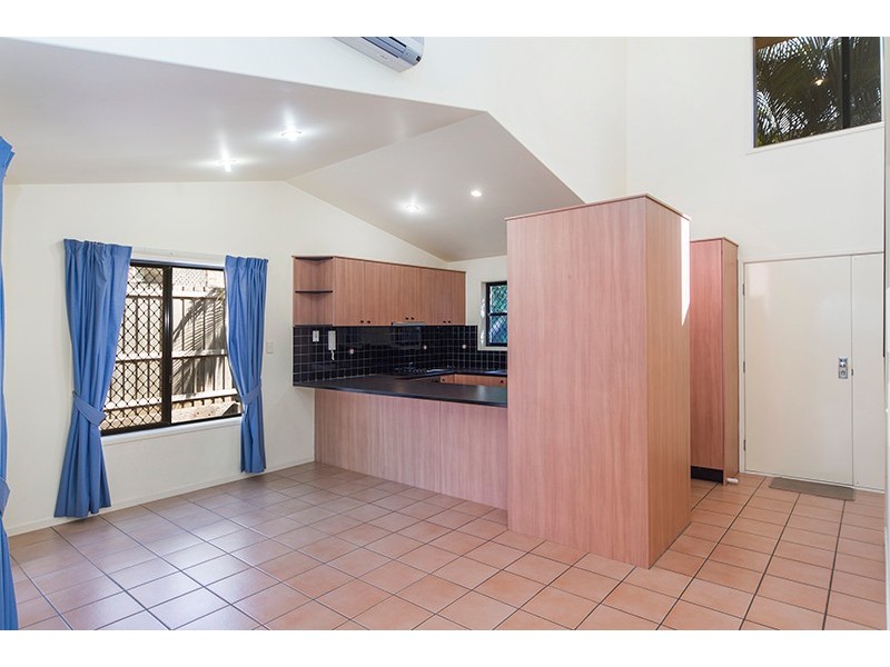 3/118 Pohlman Street, Southport QLD 4215