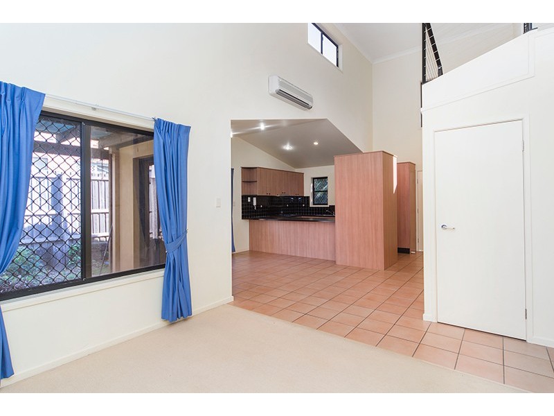 3/118 Pohlman Street, Southport QLD 4215