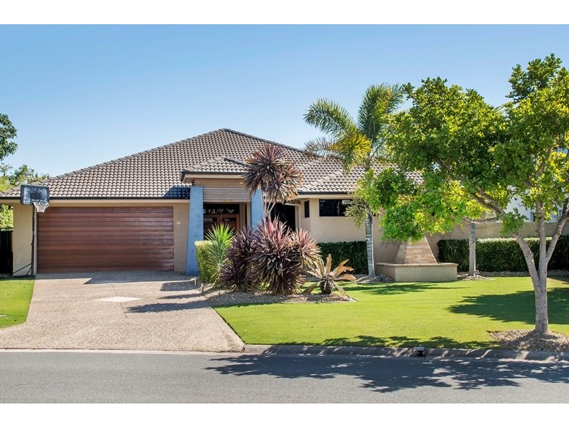 35 Calmwater Crescent, Helensvale QLD 4212