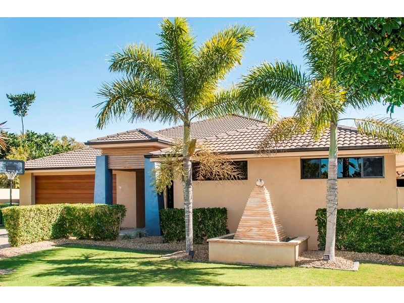 35 Calmwater Crescent, Helensvale QLD 4212
