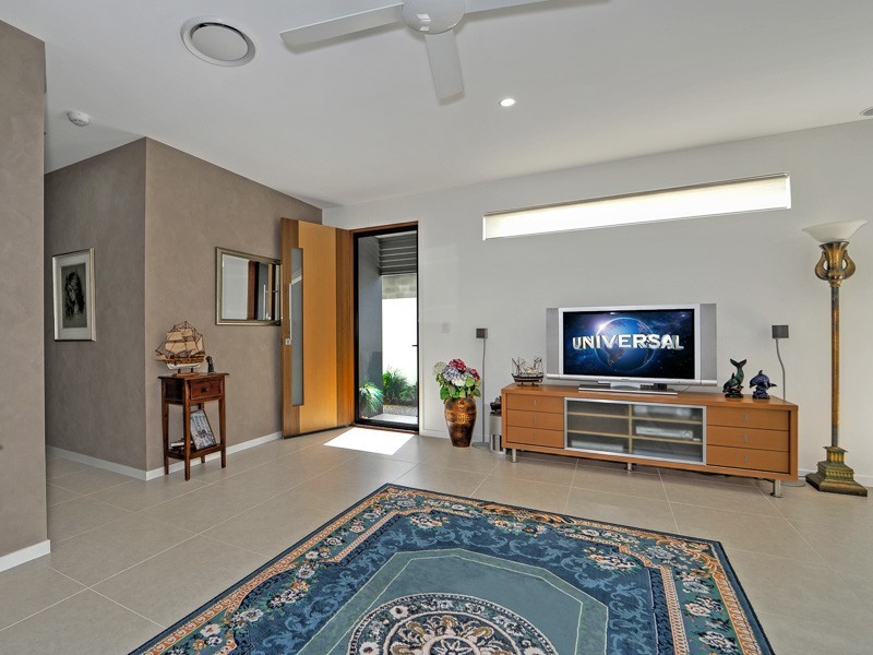 7693 Fairway Boulevard, Hope Island QLD 4212