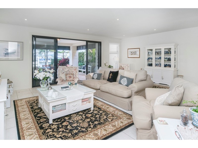 1502 Rosebank Way West, Hope Island QLD 4212