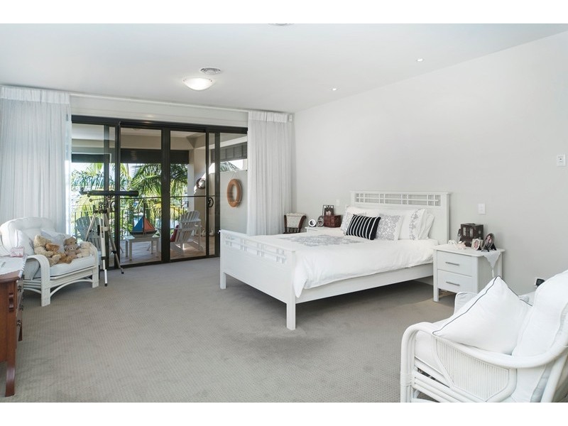 1502 Rosebank Way West, Hope Island QLD 4212