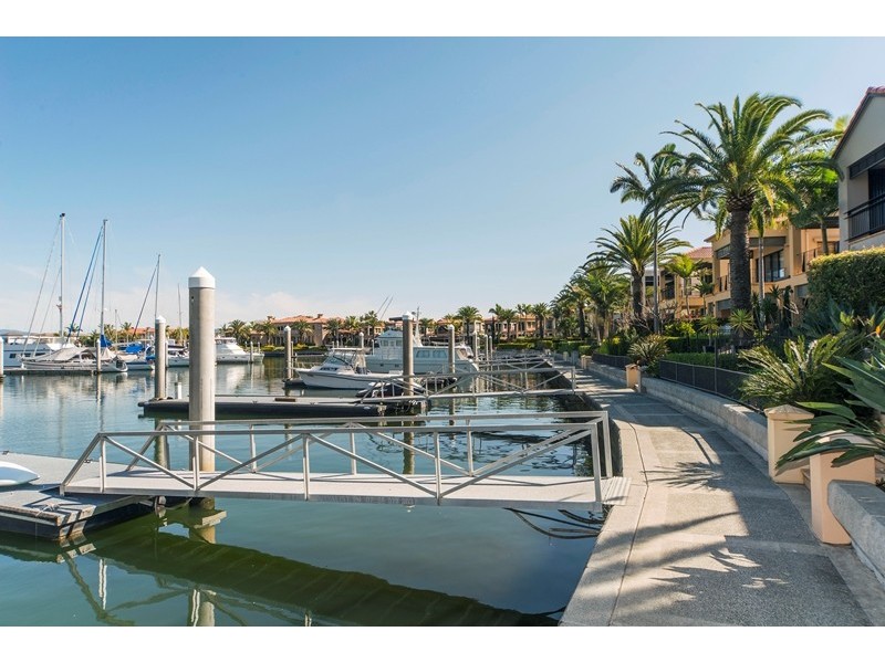 1502 Rosebank Way West, Hope Island QLD 4212