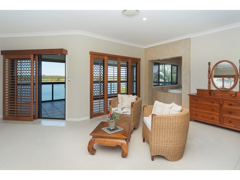 6 Kim Court, Helensvale QLD 4212