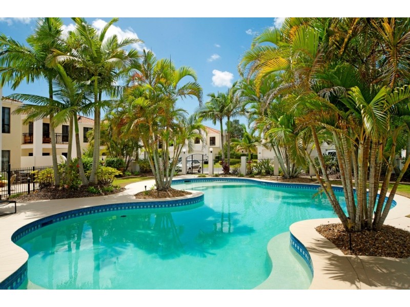 8890 Magnolia Drive East, Hope Island QLD 4212