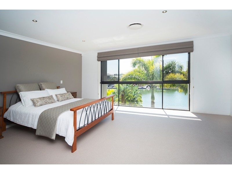 90 Southaven Drive, River Links, Helensvale QLD 4212