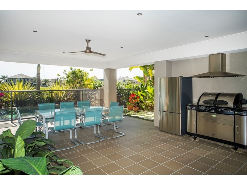 90 Southaven Drive, River Links, Helensvale QLD 4212