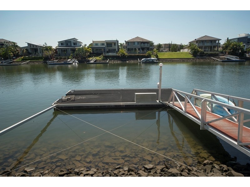 90 Southaven Drive, River Links, Helensvale QLD 4212