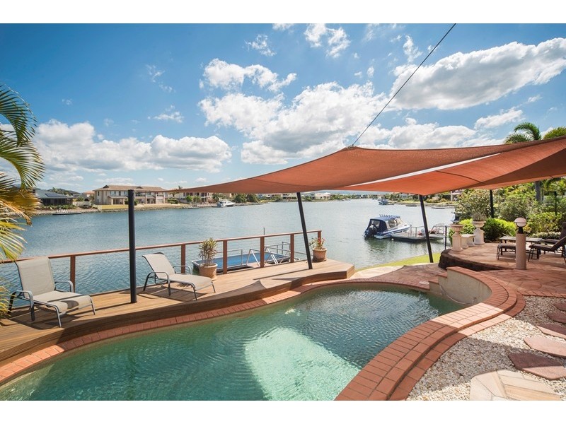 16 Champagne Boulevard, Helensvale QLD 4212