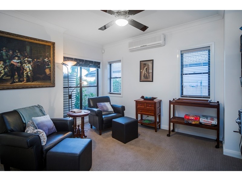 16 Champagne Boulevard, Helensvale QLD 4212