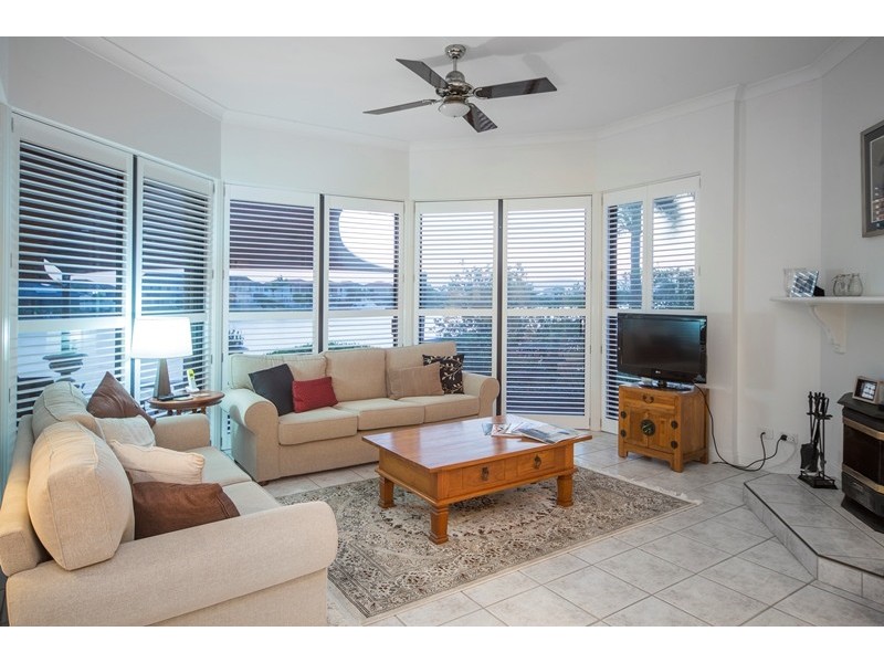 16 Champagne Boulevard, Helensvale QLD 4212