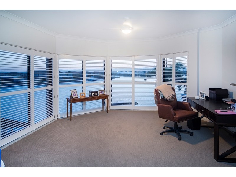 16 Champagne Boulevard, Helensvale QLD 4212