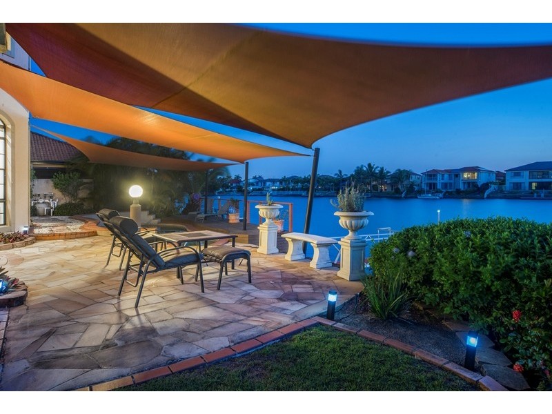 16 Champagne Boulevard, Helensvale QLD 4212