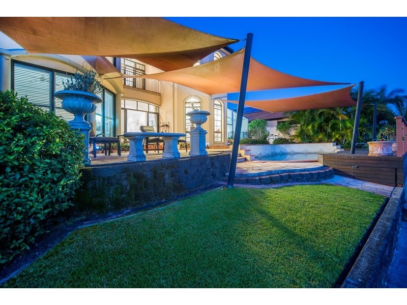 16 Champagne Boulevard, Helensvale QLD 4212