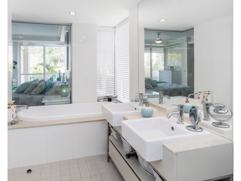 1701/1 Rialto Quay Drive ‘Stillwater Apartments’, Hope Island QLD 4212