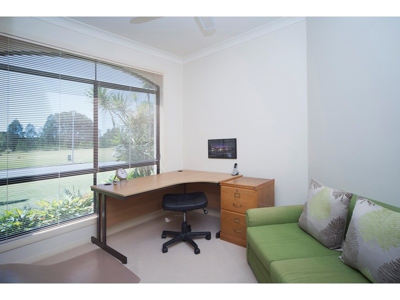 11 Waterside Esplanade, Helensvale QLD 4212