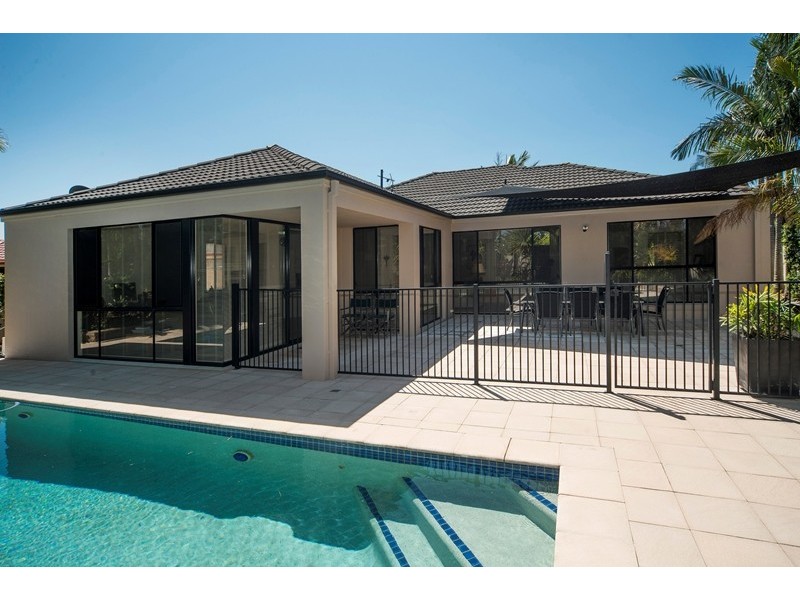 11 Waterside Esplanade, Helensvale QLD 4212