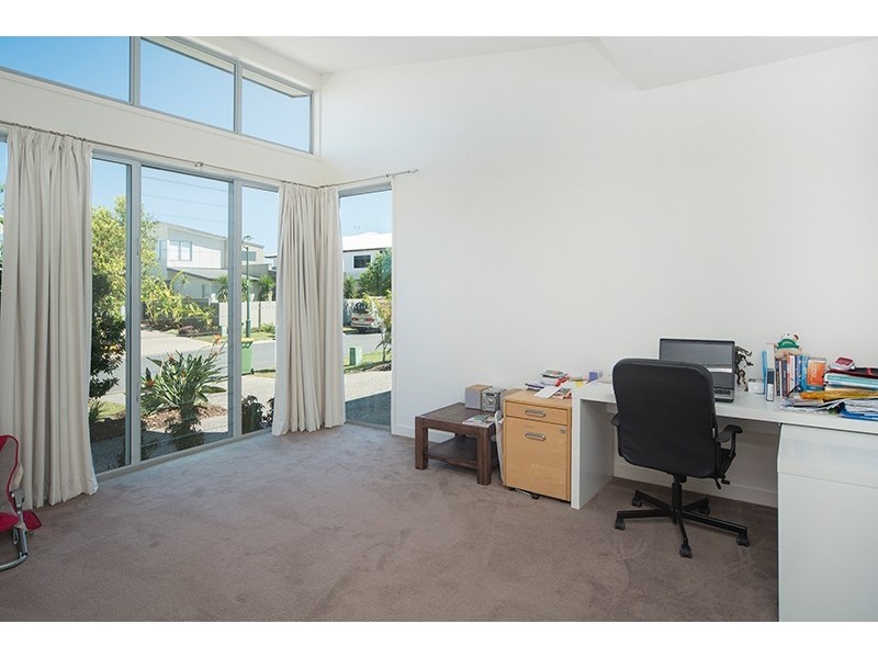 8 Ruthenium Court, Hope Island QLD 4212