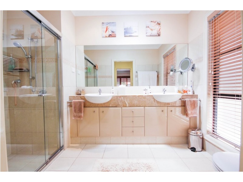 37 Lee-Anne Crescent, Monterey Keys QLD 4212