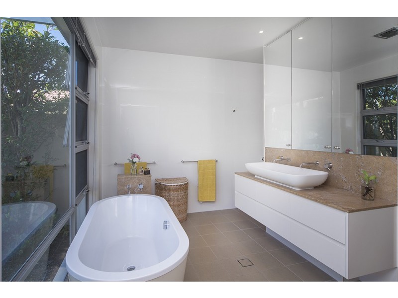 2569 Cressbrook Drive, Hope Island QLD 4212