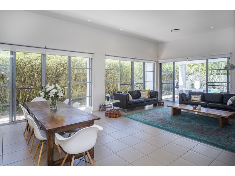 2569 Cressbrook Drive, Hope Island QLD 4212