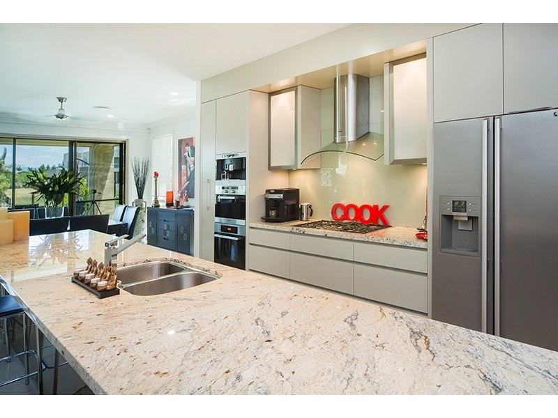 7408 Ellensbrook Drive, Hope Island QLD 4212