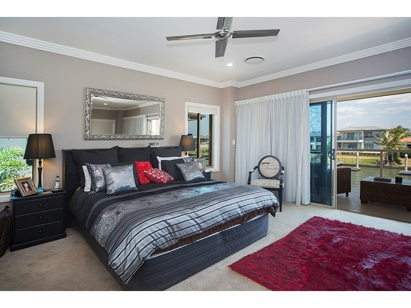 7408 Ellensbrook Drive, Hope Island QLD 4212