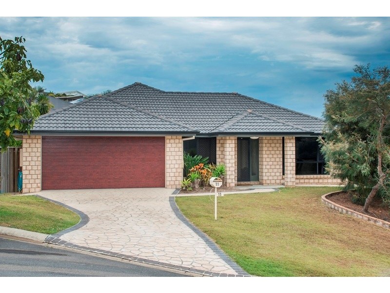 11 Minyon Court, Pacific Pines QLD 4211