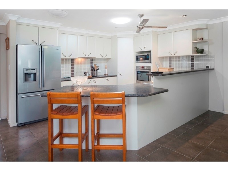 11 Minyon Court, Pacific Pines QLD 4211