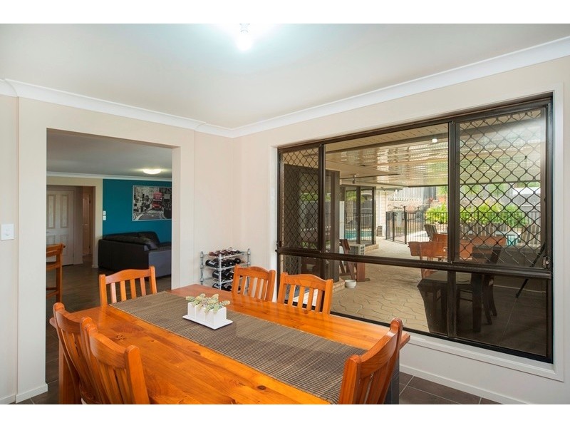 11 Minyon Court, Pacific Pines QLD 4211