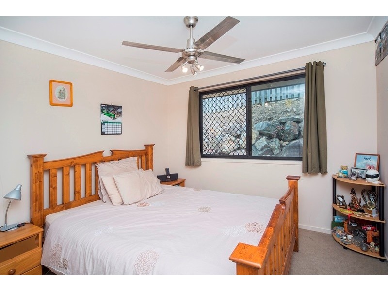 11 Minyon Court, Pacific Pines QLD 4211