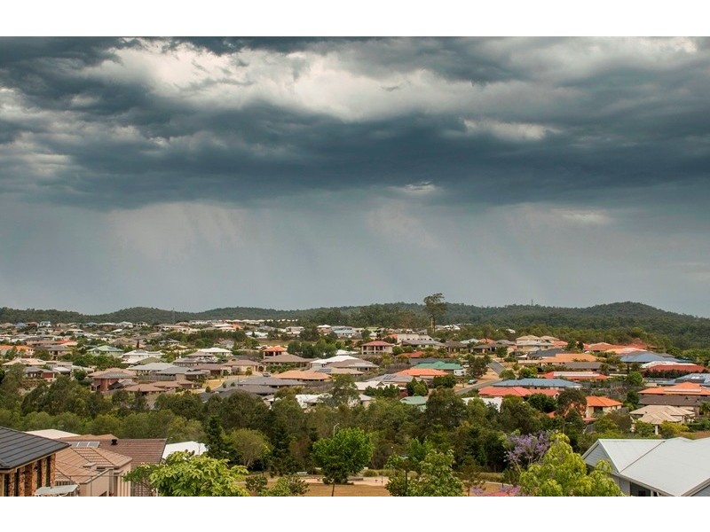 11 Minyon Court, Pacific Pines QLD 4211