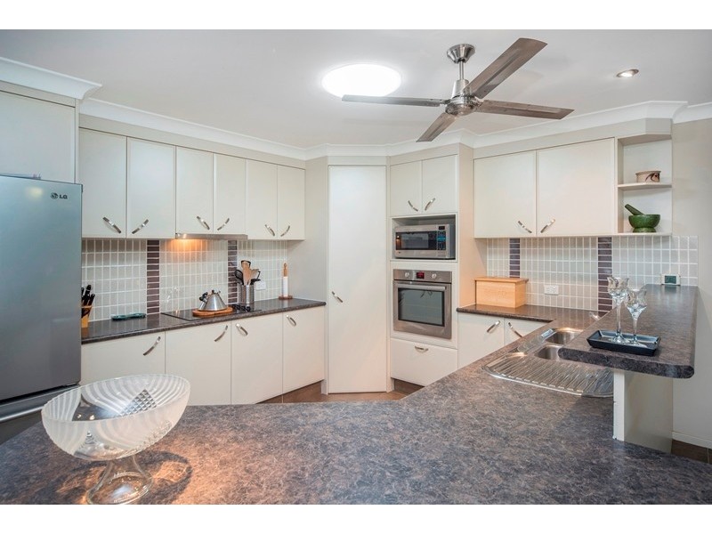 11 Minyon Court, Pacific Pines QLD 4211