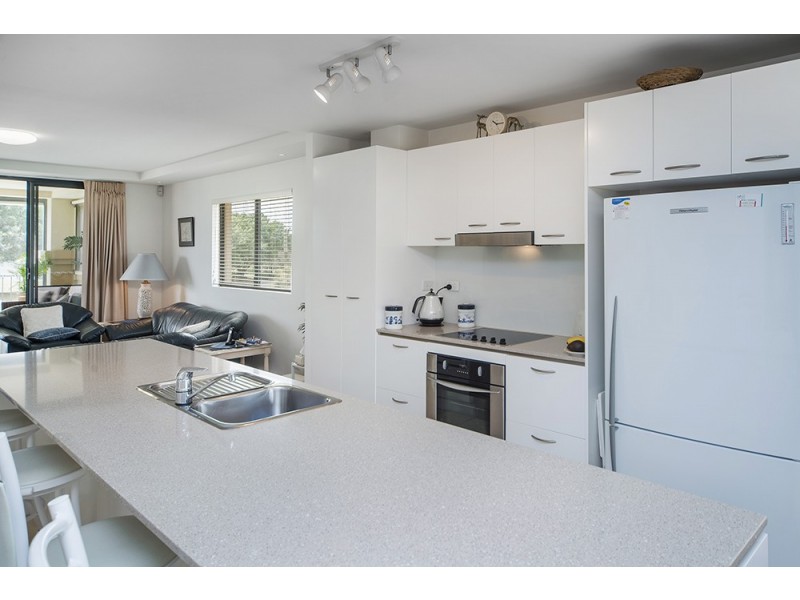 8410 Magnolia Drive East, Hope Island QLD 4212