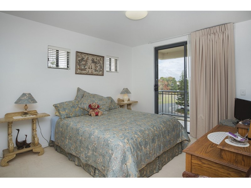 8410 Magnolia Drive East, Hope Island QLD 4212