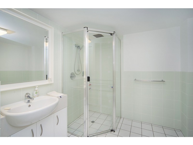 8410 Magnolia Drive East, Hope Island QLD 4212