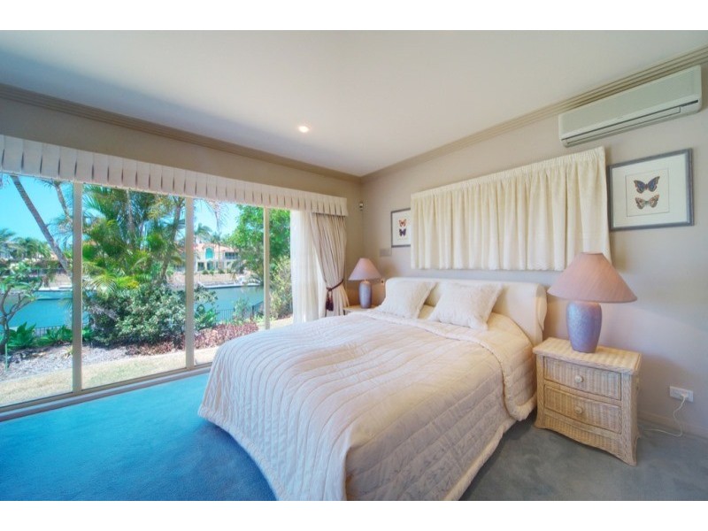 1098 Beechwood Drive, Hope Island QLD 4212