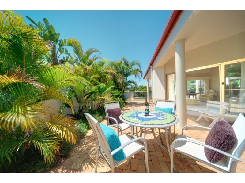 1098 Beechwood Drive, Hope Island QLD 4212