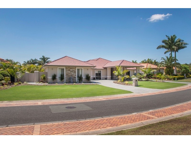 3158 Riverleigh Drive, Hope Island QLD 4212