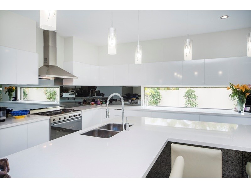 3158 Riverleigh Drive, Hope Island QLD 4212