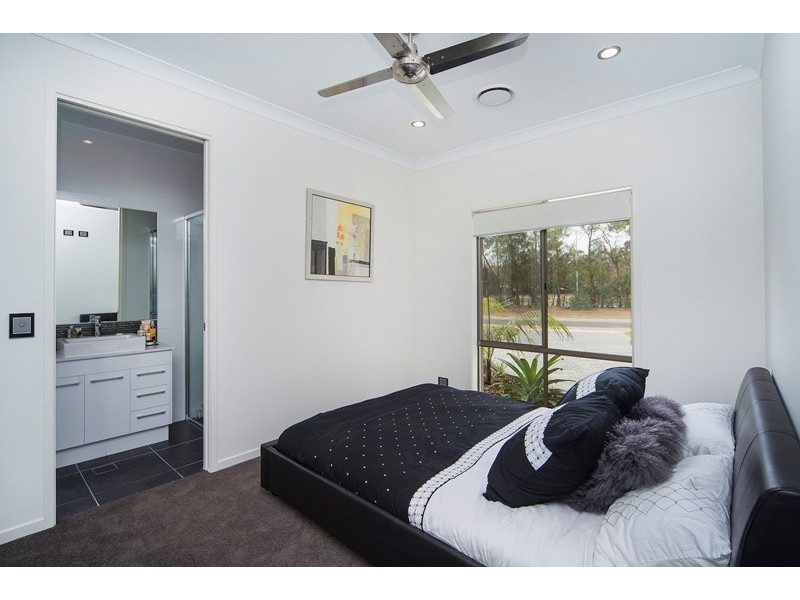 3158 Riverleigh Drive, Hope Island QLD 4212