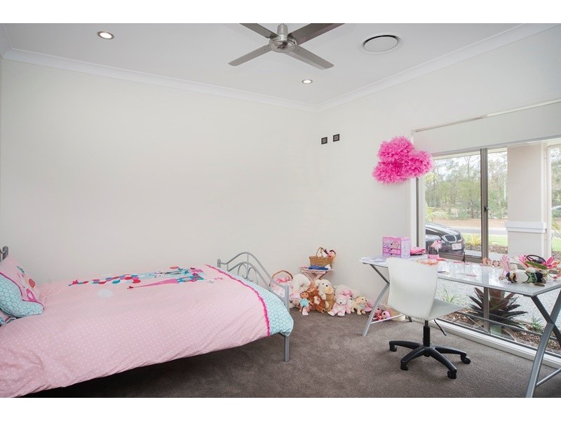 3158 Riverleigh Drive, Hope Island QLD 4212
