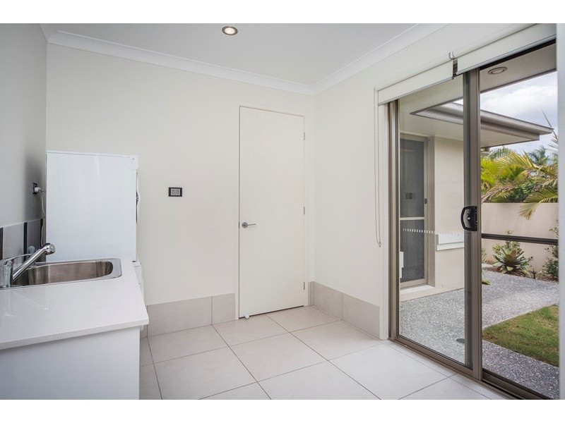 3158 Riverleigh Drive, Hope Island QLD 4212