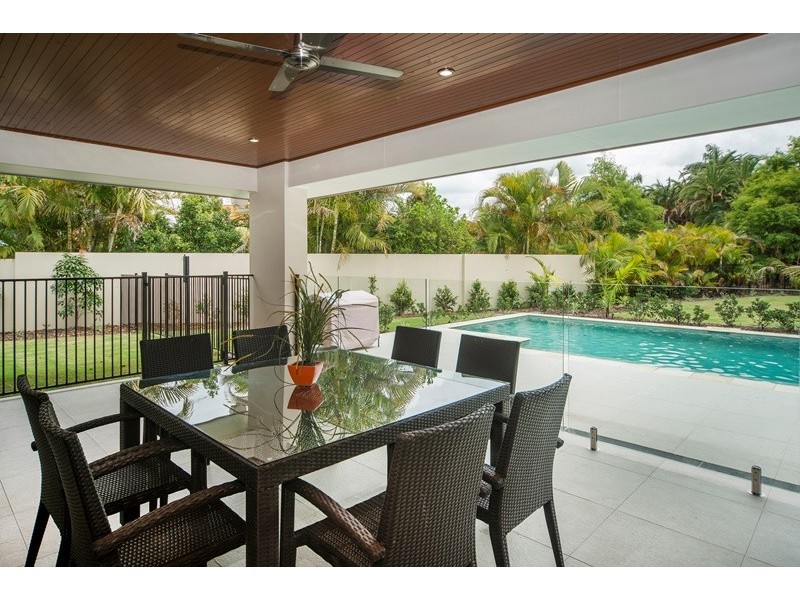 3158 Riverleigh Drive, Hope Island QLD 4212