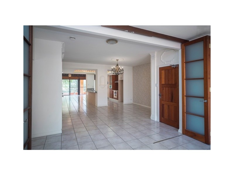 3285 Palladian Drive, Hope Island QLD 4212