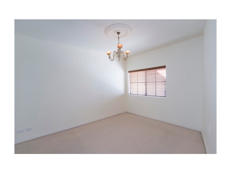 3285 Palladian Drive, Hope Island QLD 4212