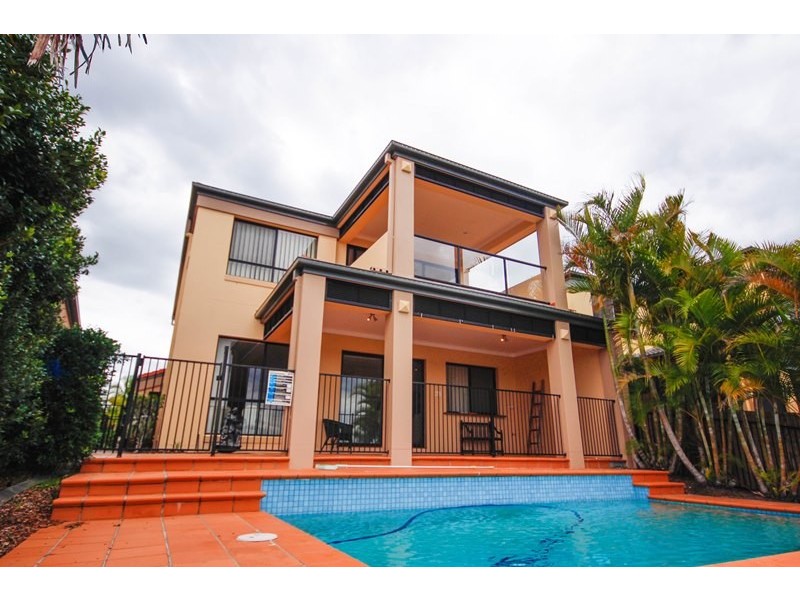 520 Oyster Cove Promenade, Helensvale QLD 4212