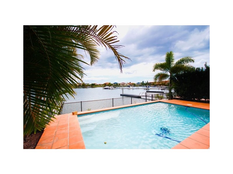 520 Oyster Cove Promenade, Helensvale QLD 4212