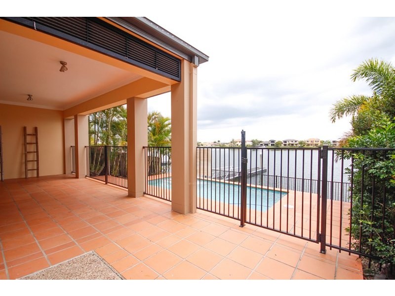 520 Oyster Cove Promenade, Helensvale QLD 4212